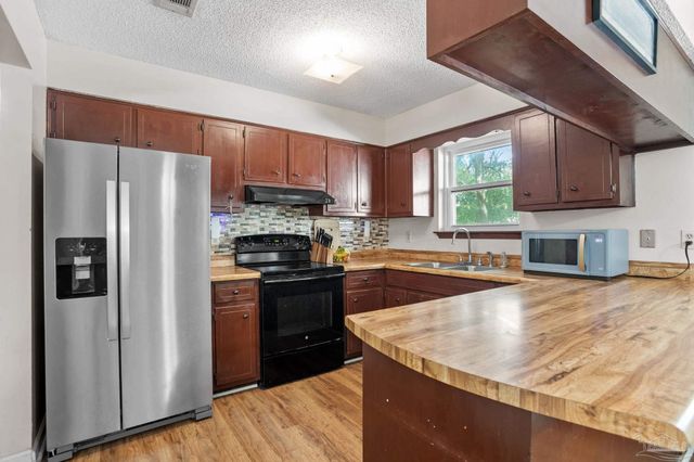 6548 Bellview Pines Pl, Pensacola, FL 32526