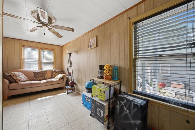 1712 Linden Road, Homewood, IL 60430