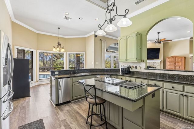 9435 cross mountain, San Antonio, TX 78255