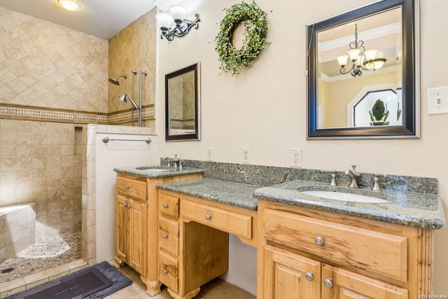 9435 cross mountain, San Antonio, TX 78255