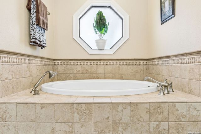 9435 cross mountain, San Antonio, TX 78255