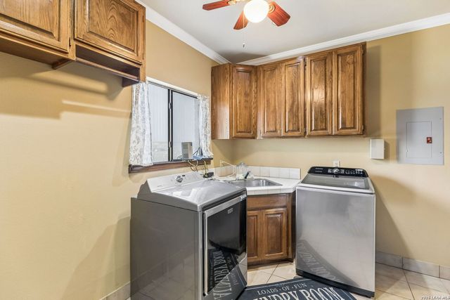 9435 cross mountain, San Antonio, TX 78255