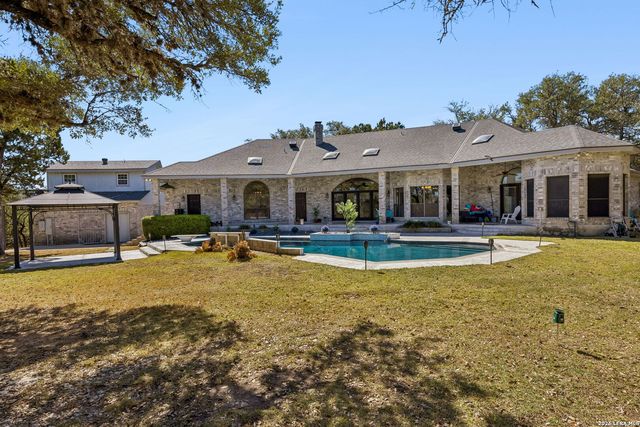 9435 cross mountain, San Antonio, TX 78255