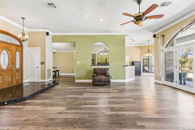 9435 cross mountain, San Antonio, TX 78255