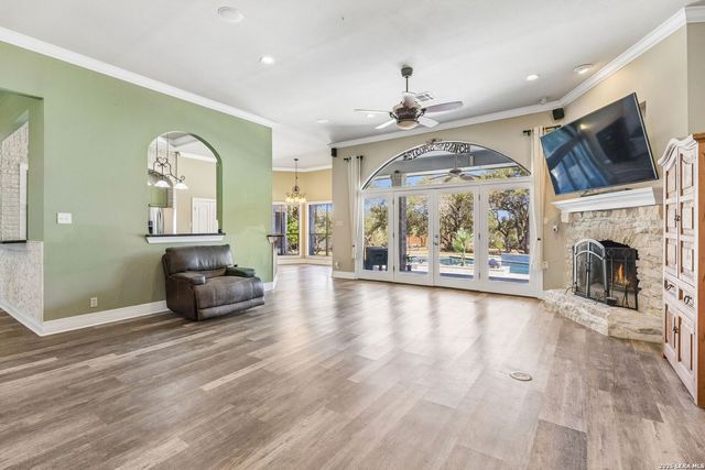 9435 cross mountain, San Antonio, TX 78255