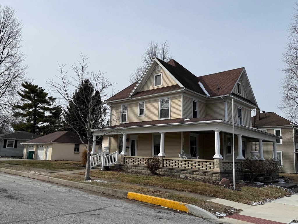 239 E Main Street, Flora, IN 46929