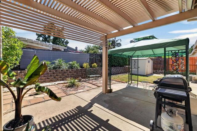 5512 Sienna Hills Way, Antelope, CA 95843