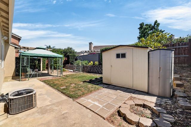 5512 Sienna Hills Way, Antelope, CA 95843