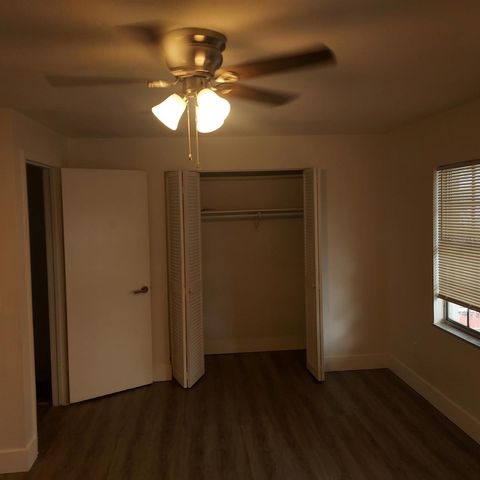 9807 N 52ND STREET, Temple Terrace, FL 33617