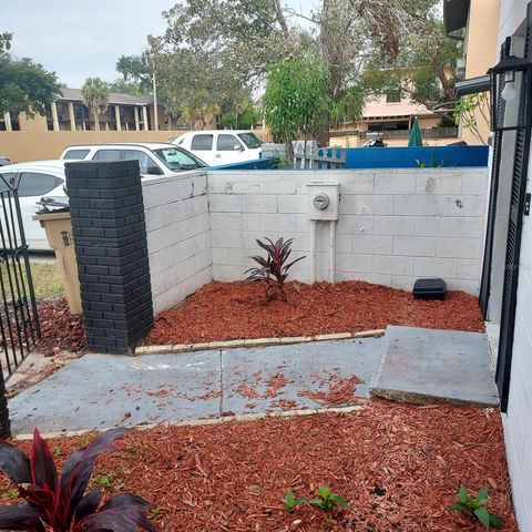 9807 N 52ND STREET, Temple Terrace, FL 33617