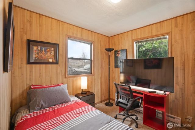 211 30th St, Hoquiam, WA 98550