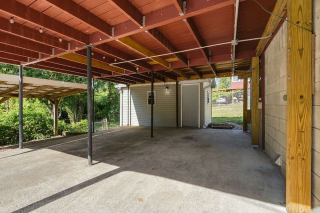 6523 Cougar Dr, Nashville, TN 37209