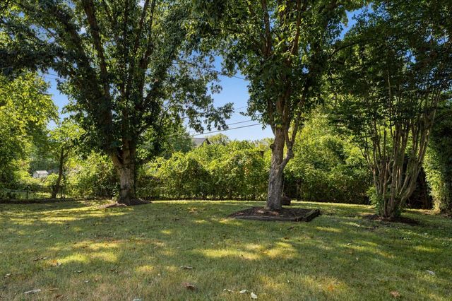 6523 Cougar Dr, Nashville, TN 37209