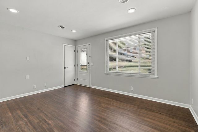 6523 Cougar Dr, Nashville, TN 37209