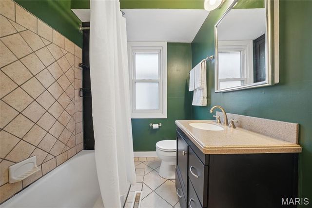 1115 Forest Avenue, St Louis, MO 63139