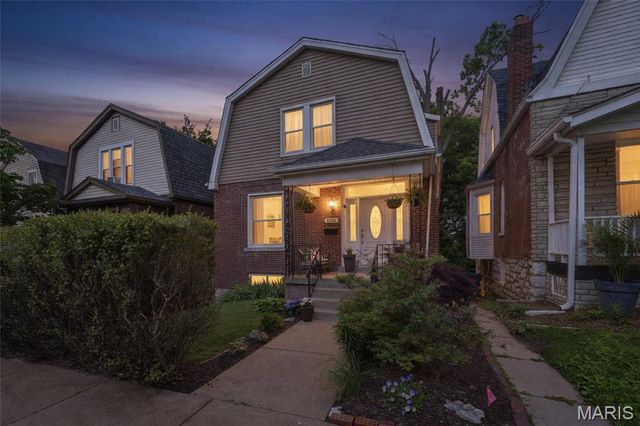 1115 Forest Avenue, St Louis, MO 63139