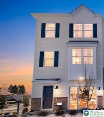 8217 Alexander Court, Upper Macungie Twp, PA 18031