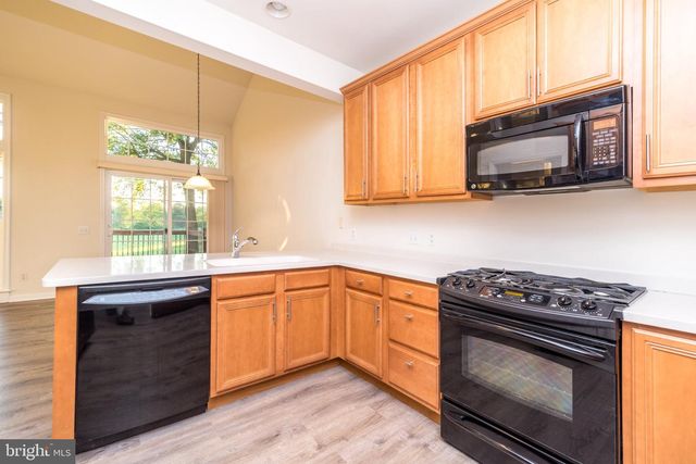 1824 EMERALD DR, Orefield, PA 18069