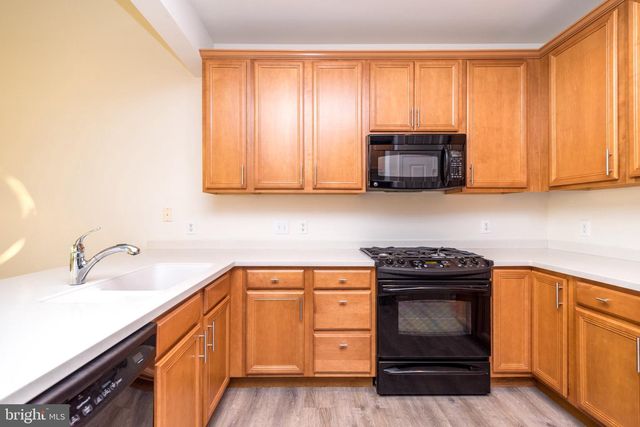 1824 EMERALD DR, Orefield, PA 18069
