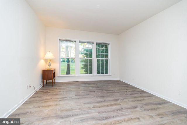 1824 EMERALD DR, Orefield, PA 18069