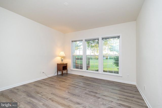 1824 EMERALD DR, Orefield, PA 18069