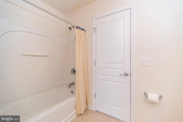 1824 EMERALD DR, Orefield, PA 18069