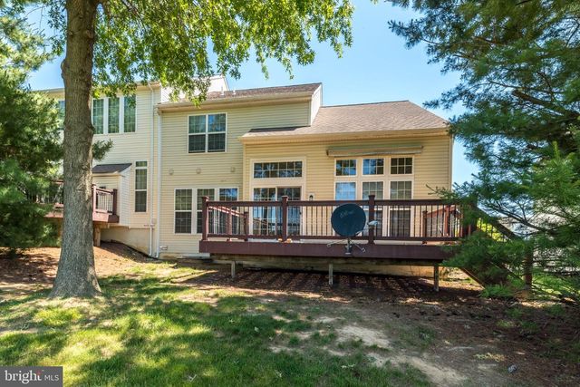 1824 EMERALD DR, Orefield, PA 18069