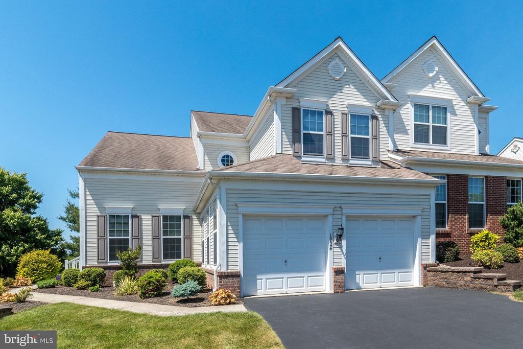 1824 EMERALD DR, Orefield, PA 18069
