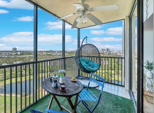 20301 W Country Club Drive PH22, Aventura, FL 33180