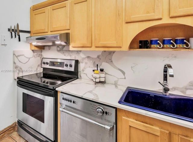 20301 W Country Club Drive PH22, Aventura, FL 33180