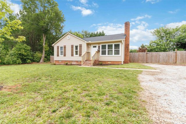 992 Twin Lakes Road, Rock Hill, SC 29732