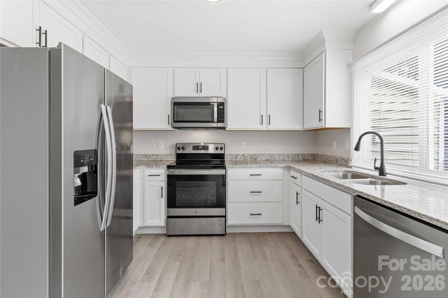 992 Twin Lakes Road, Rock Hill, SC 29732