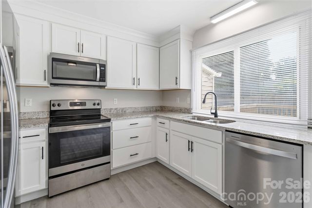 992 Twin Lakes Road, Rock Hill, SC 29732