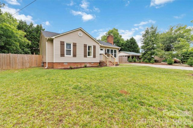 992 Twin Lakes Road, Rock Hill, SC 29732