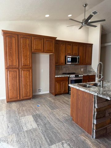 1247 E SUNSET Drive, Casa Grande, AZ 85122