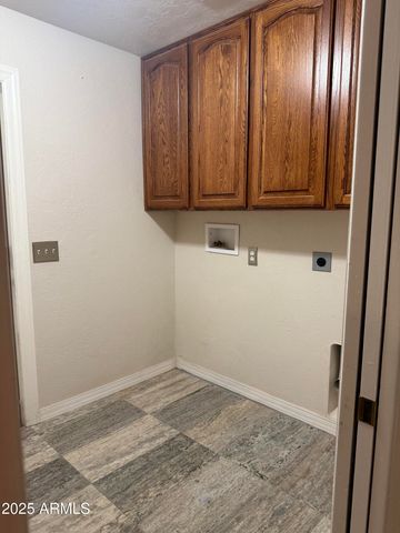 1247 E SUNSET Drive, Casa Grande, AZ 85122