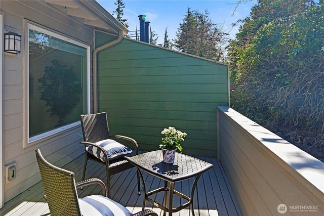 213 Shepard Way NW, Bainbridge Island, WA 98110