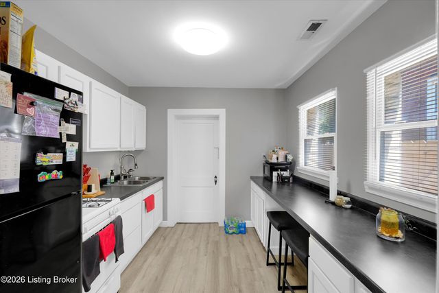 541 Brentwood Ave, Louisville, KY 40215