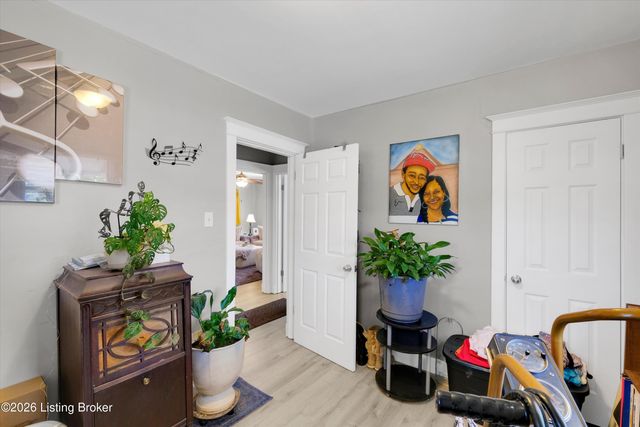 541 Brentwood Ave, Louisville, KY 40215