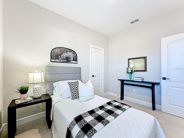 3941 GAREYS FERRY WAY, Middleburg, FL 32068