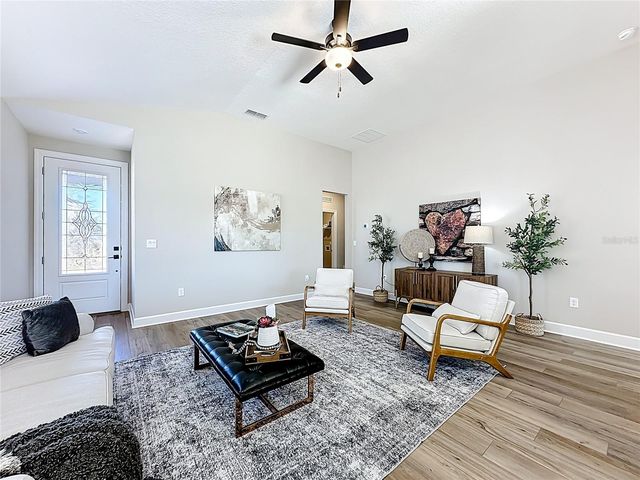 3941 GAREYS FERRY WAY, Middleburg, FL 32068