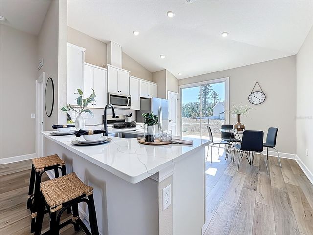 3941 GAREYS FERRY WAY, Middleburg, FL 32068