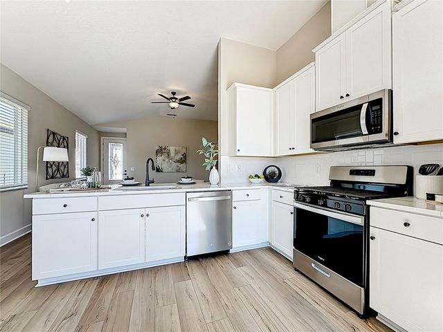 3941 GAREYS FERRY WAY, Middleburg, FL 32068