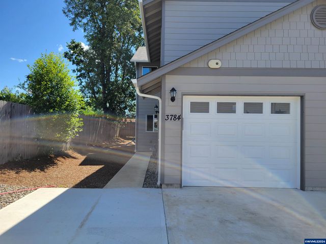 3784 Peter Ln NE, Salem, OR 97305