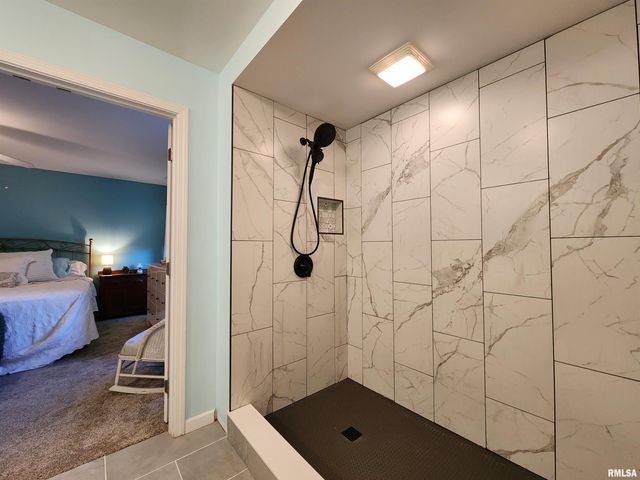 156 HANOVER Lane, Murphysboro, IL 62966