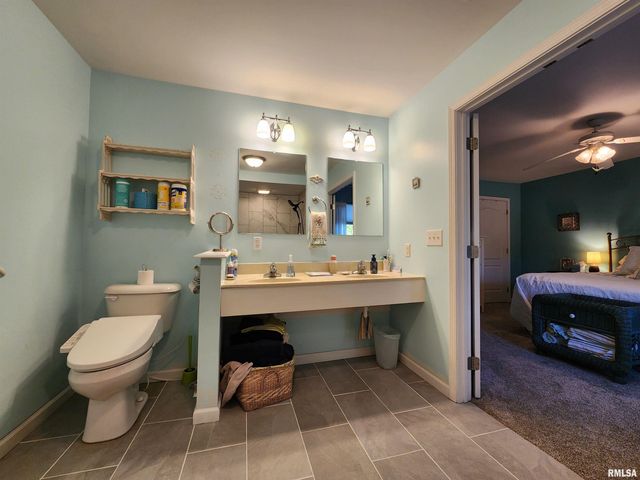 156 HANOVER Lane, Murphysboro, IL 62966