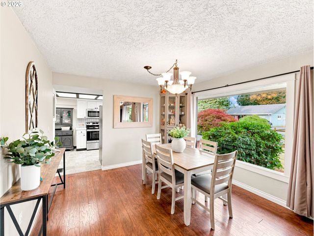 954 LAUREL Ln, Oregon City, OR 97045