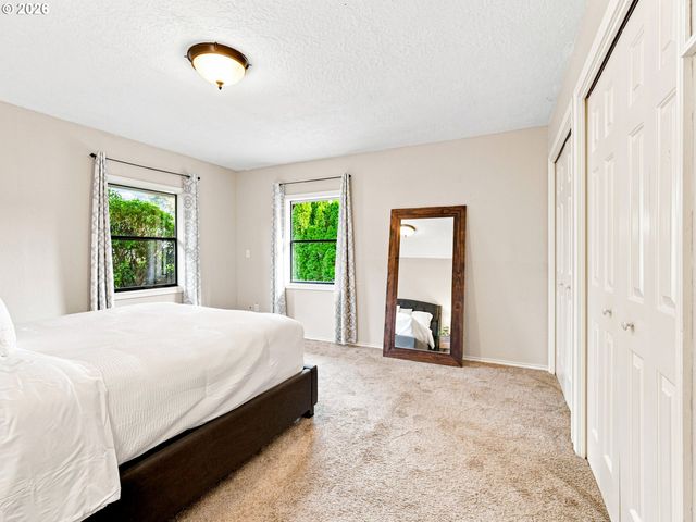 954 LAUREL Ln, Oregon City, OR 97045