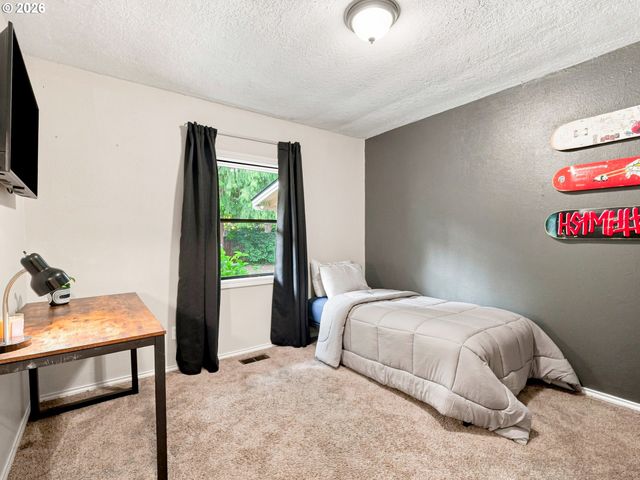 954 LAUREL Ln, Oregon City, OR 97045