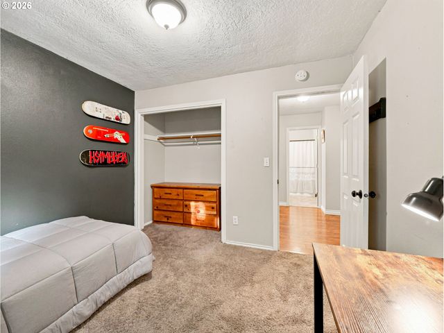 954 LAUREL Ln, Oregon City, OR 97045